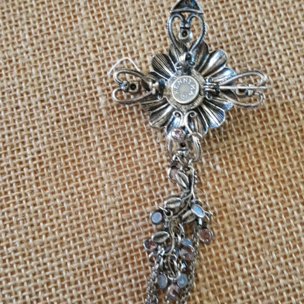 Pin - Picture 2 of 2